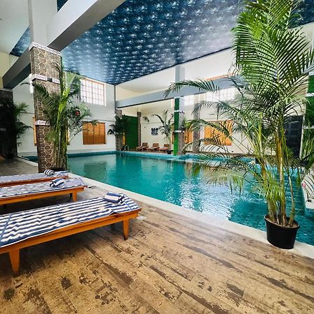 Hotel Golden Retreat Baharampur Exteriér fotografie