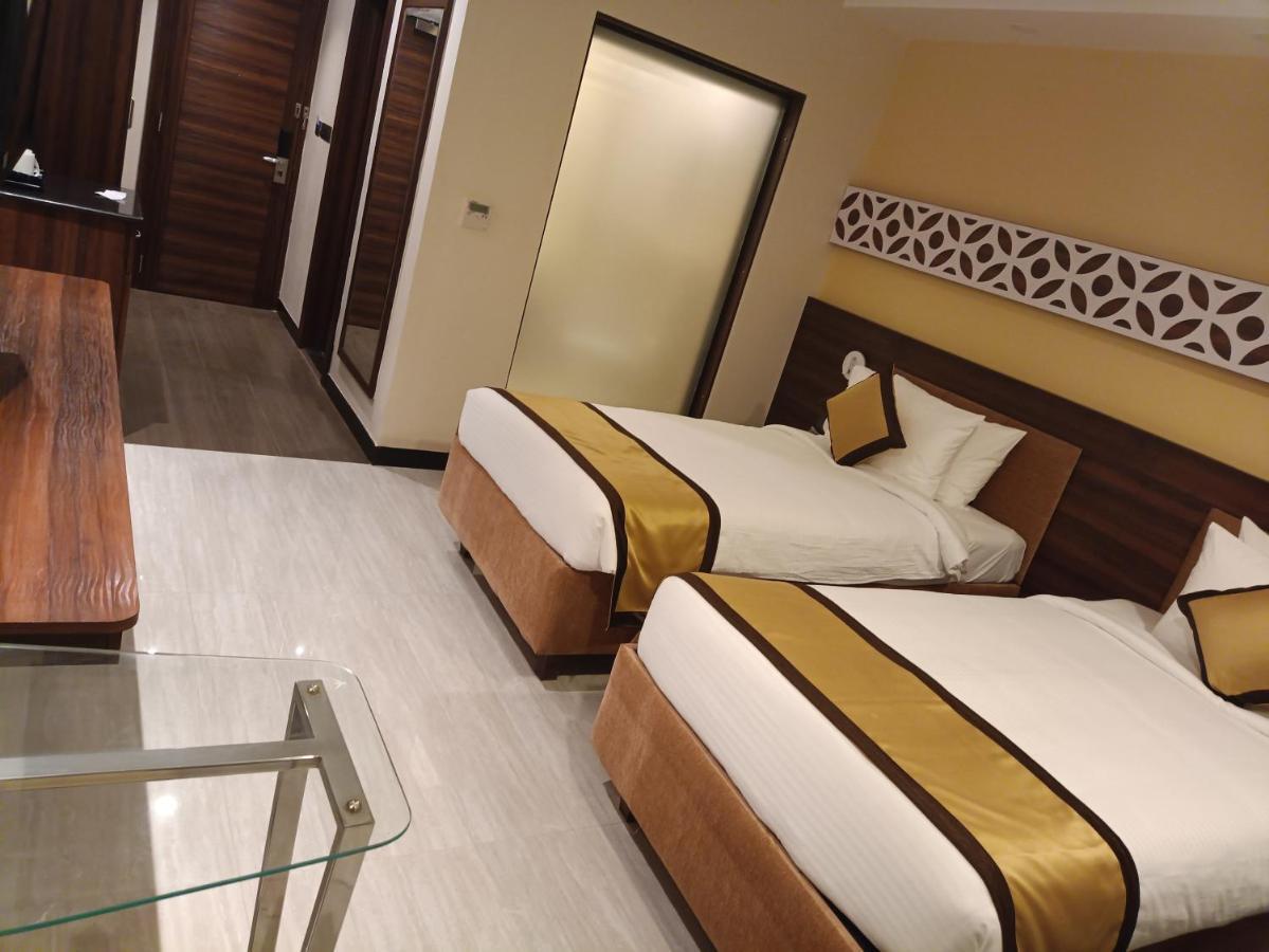 Hotel Golden Retreat Baharampur Exteriér fotografie
