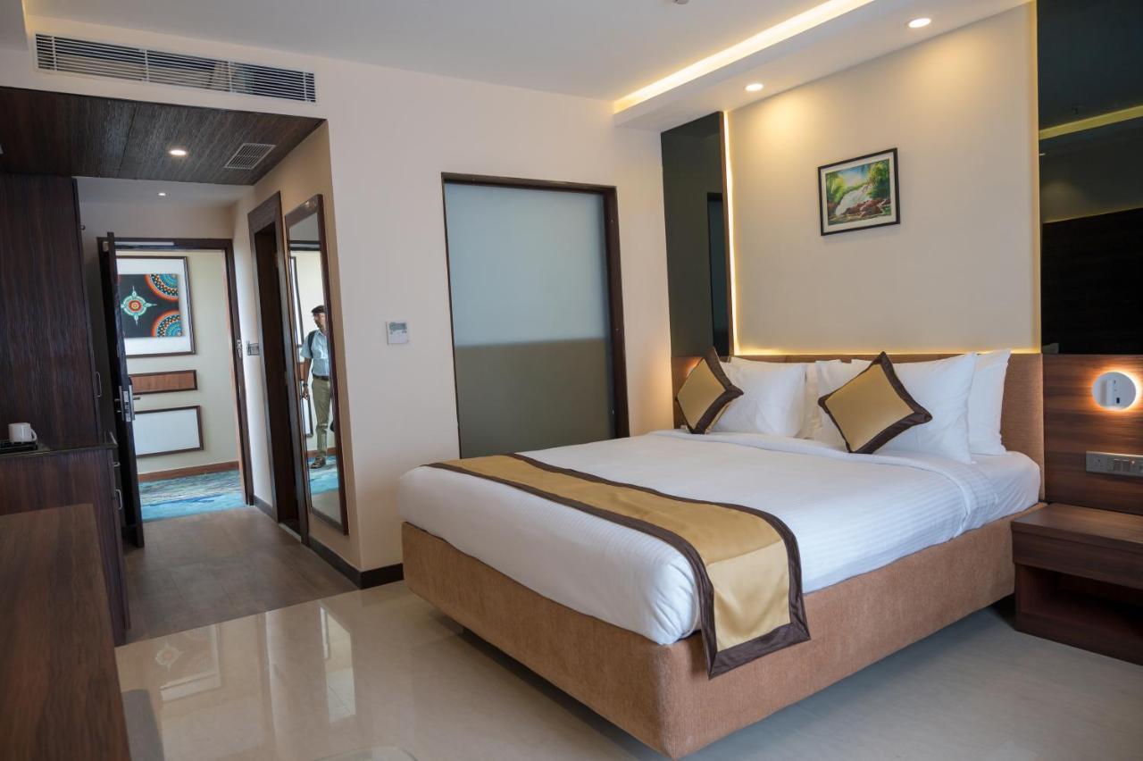 Hotel Golden Retreat Baharampur Exteriér fotografie