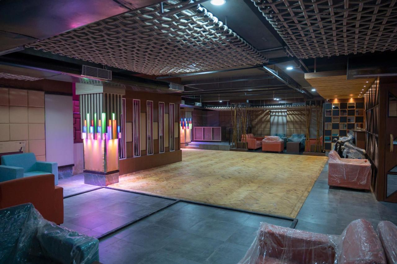 Hotel Golden Retreat Baharampur Exteriér fotografie