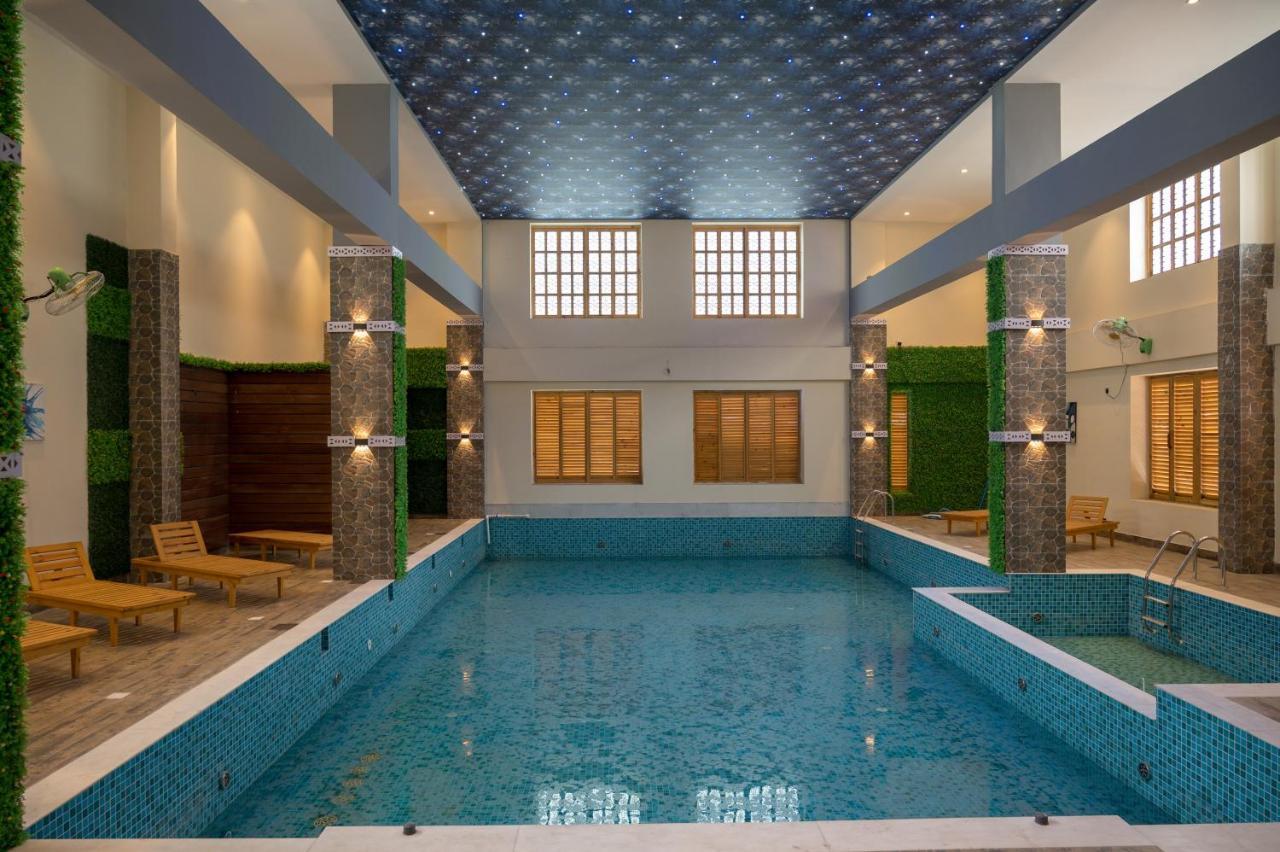 Hotel Golden Retreat Baharampur Exteriér fotografie