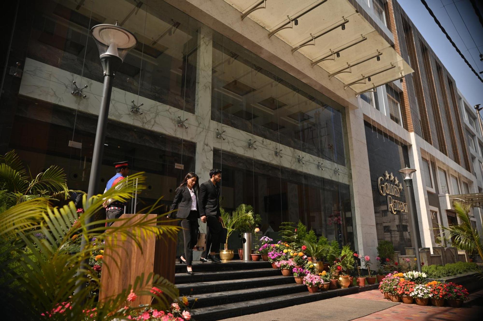 Hotel Golden Retreat Baharampur Exteriér fotografie